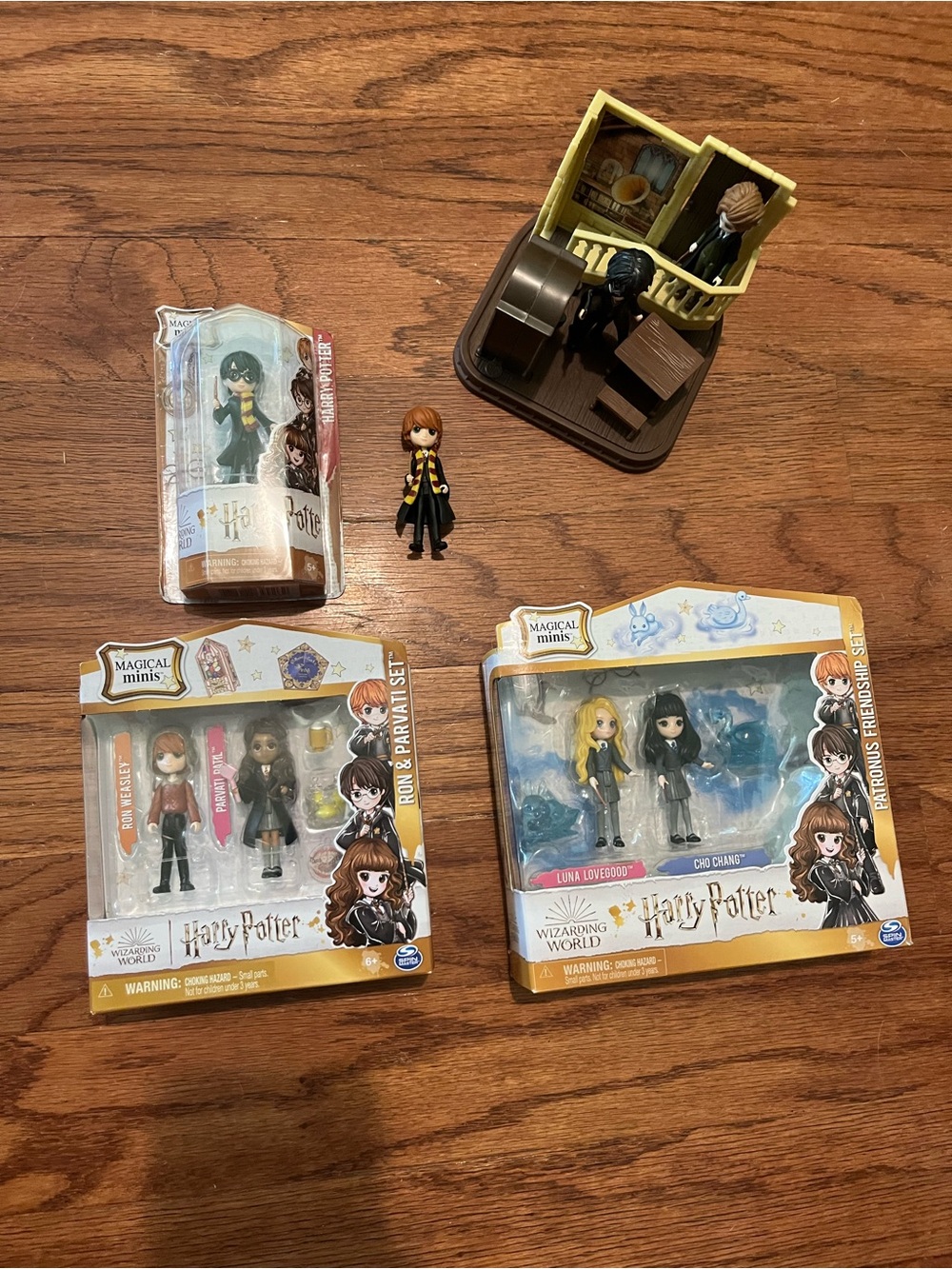 Spin Master Harry Potter Fantasy Magical Minis Figures & Playsets Lot.